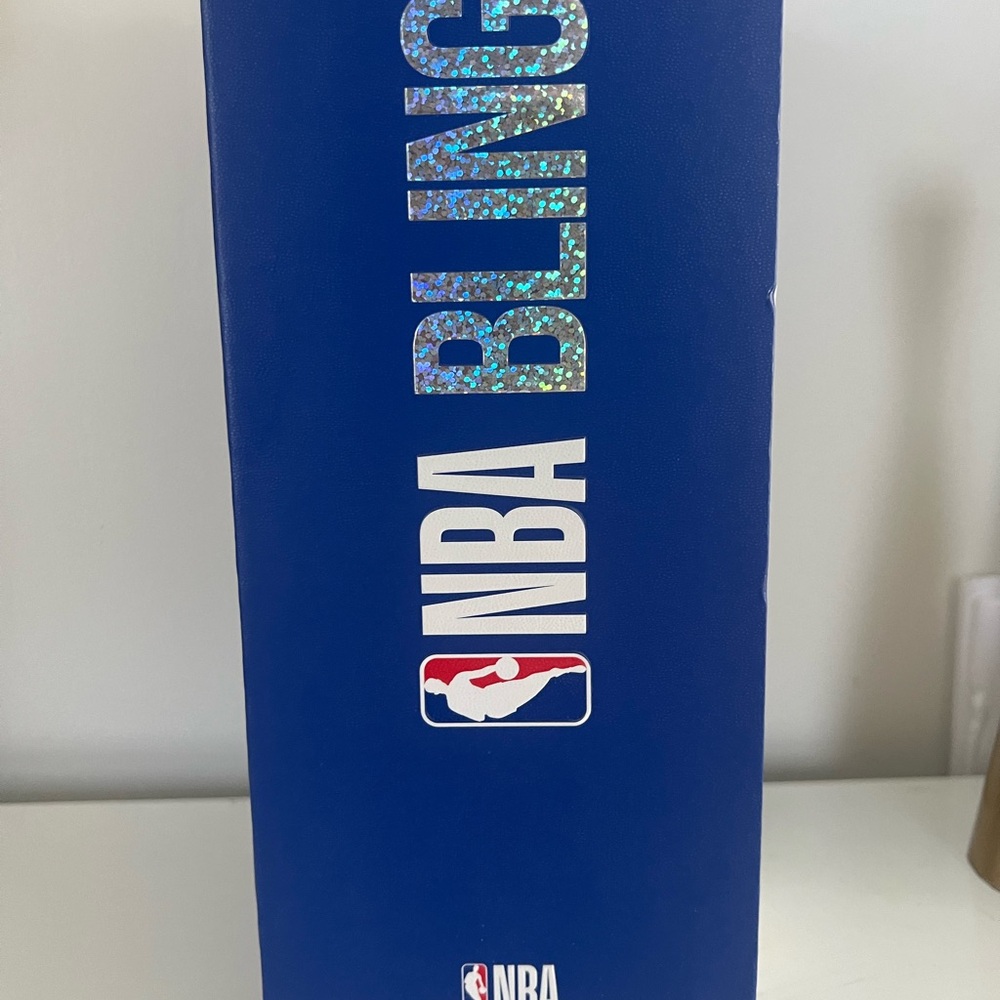 Hydrapeak New York Knicks Limited Edition Silver NBA Bling Tumbler 25 oz - Picture 3 of 3